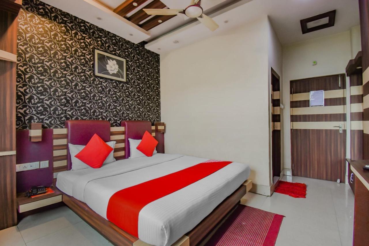 Oyo 1851 Hotel Sefali Deluxe Kolkata Exterior photo