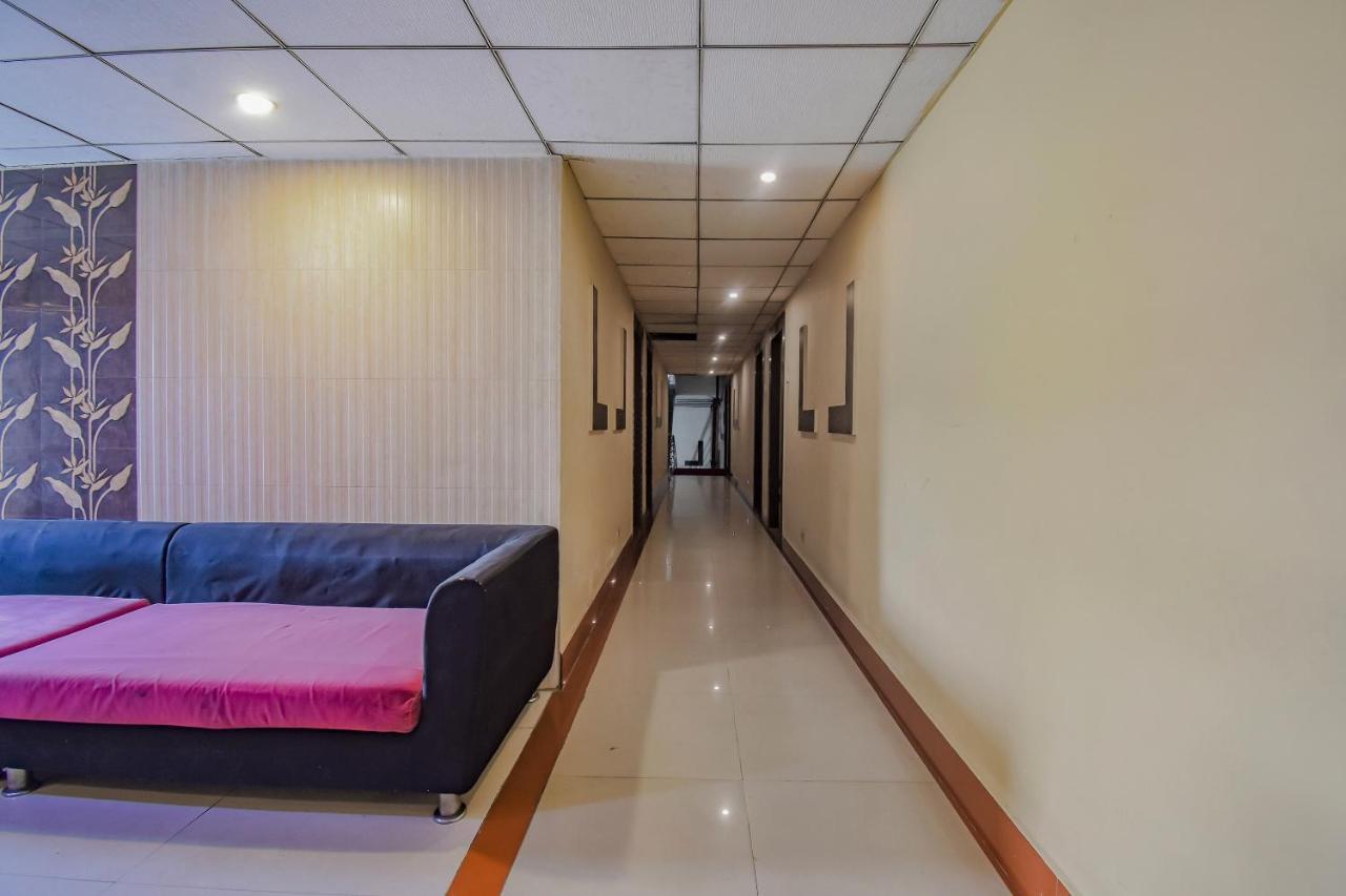 Oyo 1851 Hotel Sefali Deluxe Kolkata Exterior photo