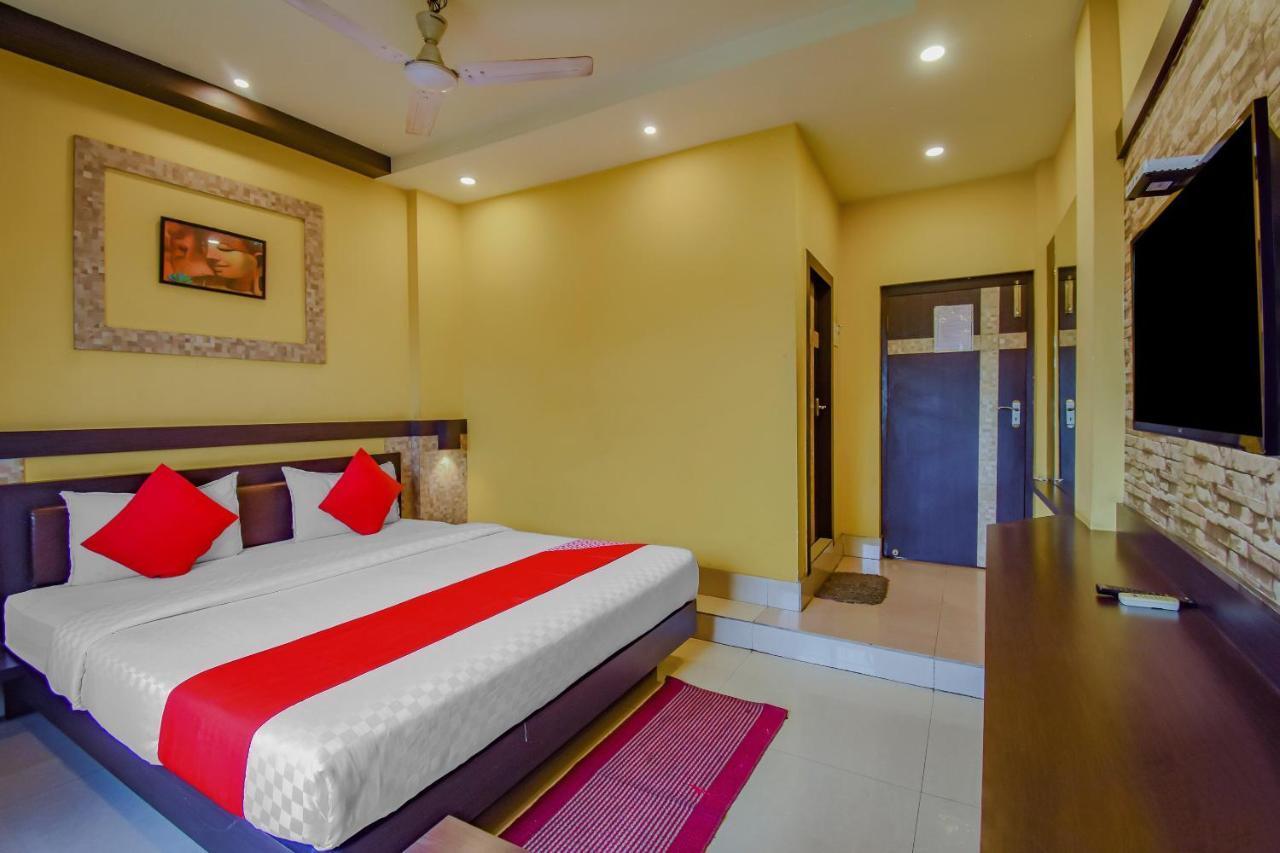 Oyo 1851 Hotel Sefali Deluxe Kolkata Exterior photo